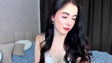 milla moore online show from 10-28-25, 05:59