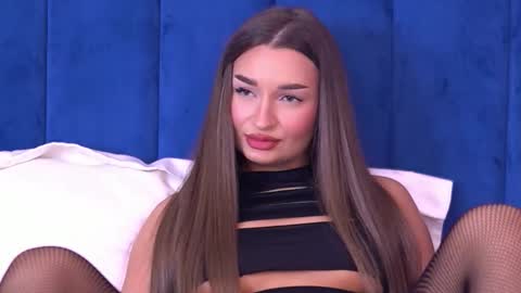 Milla online show from 10-10-25, 07:07