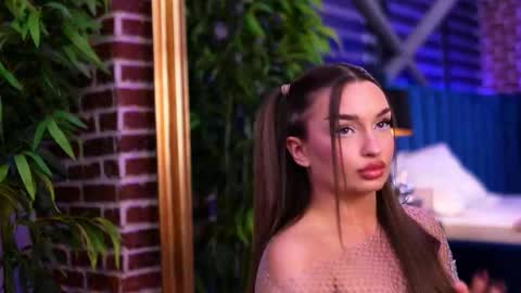 Milla online show from 11-17-25, 06:30