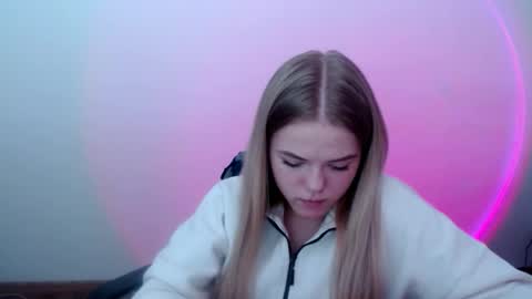 millaloveli online show from 03-06-26, 09:06