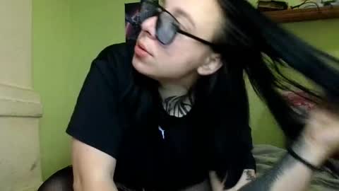 Snapshot of millasourrety chatting on 04-21-26, 07:03 MillaSourretY online show from 04-21-26, 07:03