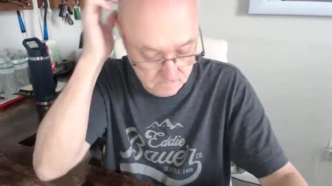 millenium0129 online show from 10-10-25, 06:18