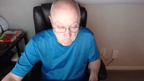 Snapshot of millenium0129 chatting on 04-25-26, 12:46 millenium0129 online show from 04-25-26, 12:46