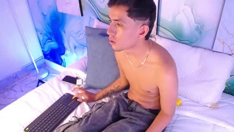 Tommy  online show from 04-11-26, 07:45