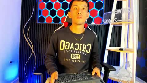 Tommy  online show from 04-14-26, 03:34