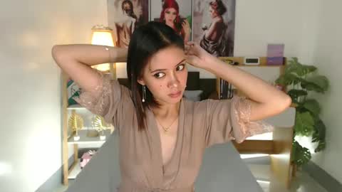 Snapshot of millie_fox21 chatting on 01-24-25, 07:39 Im Milliedont forget to follow me online show from 01-24-25, 07:39