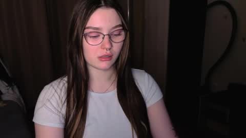 Snapshot of milliedoll chatting on 04-30-26, 03:40 Millie online show from 04-30-26, 03:40
