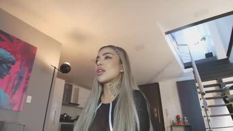 Mila  online show from 03-01-25, 09:37