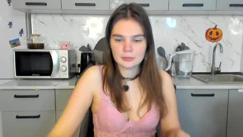 Snapshot of milly_brown_ chatting on 02-11-25, 09:25 Welcome My name is Tina online show from 02-11-25, 09:25