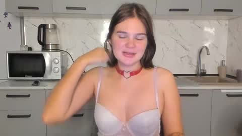 Snapshot of milly_brown_ chatting on 09-28-25, 08:03 Welcome My name is Tina online show from 09-28-25, 08:03