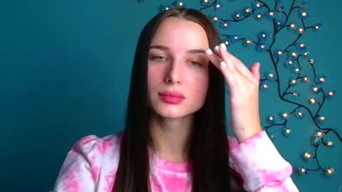 Milly online show from 10-24-25, 05:37