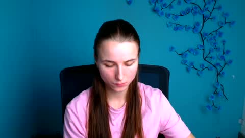 Milly online show from 06-18-26, 09:14