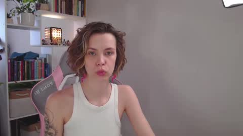 Milly online show from 02-16-25, 07:04