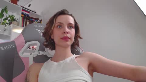 Milly online show from 03-01-25, 09:51