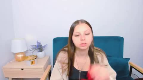 Snapshot of millycute chatting on 06-02-26, 03:36 millycute online show from 06-02-26, 03:36