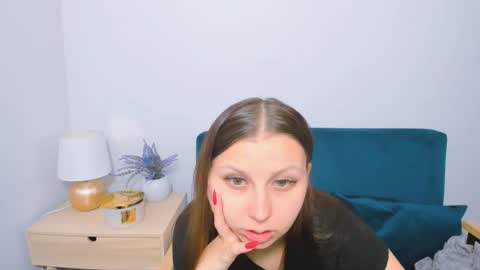 Snapshot of millycute chatting on 06-05-26, 03:40 millycute online show from 06-05-26, 03:40