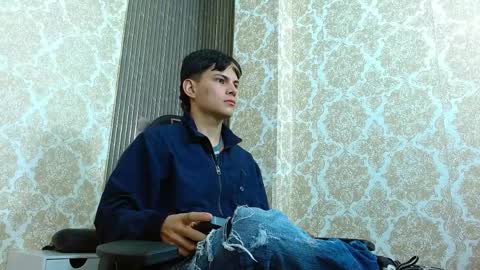 milo_tay1 online show from 04-06-26, 02:31