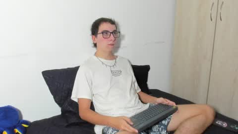 Snapshot of milogm_ chatting on 06-28-26, 09:21 milogm_ online show from 06-28-26, 09:21