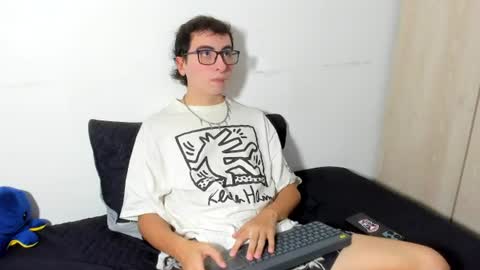 Snapshot of milogm_ chatting on 07-01-26, 07:46 milogm_ online show from 07-01-26, 07:46