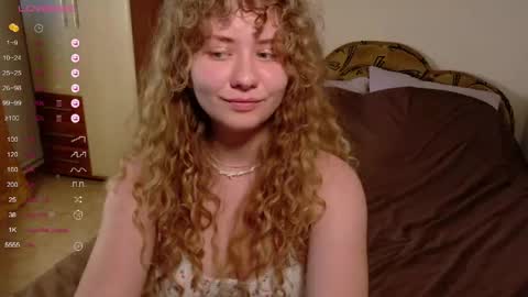 Snapshot of milounee chatting on 04-27-26, 03:43 milounee online show from 04-27-26, 03:43