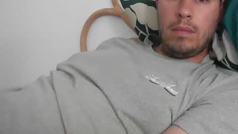 milowww1601 online show from 06-12-26, 02:38