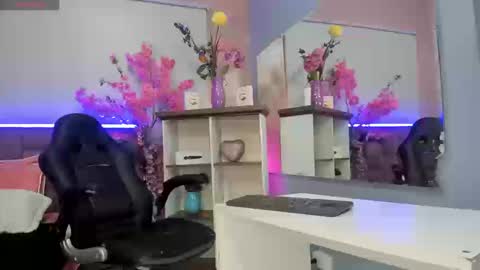  Milu Belucci  online show from 09-20-25, 04:19