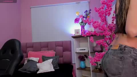  Milu Belucci  online show from 09-26-25, 02:21