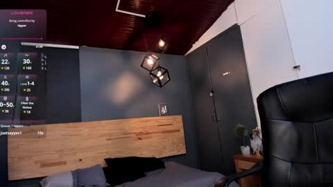 Snapshot of milu_collins chatting on 01-16-25, 05:33 Milu  online show from 01-16-25, 05:33