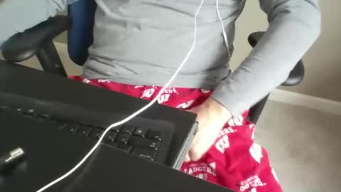 milwaukeebadger24 online show from 02-06-26, 03:15