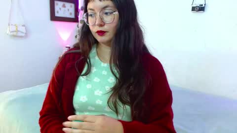 Snapshot of mily_baker chatting on 05-25-26, 07:20 mily_baker online show from 05-25-26, 07:20