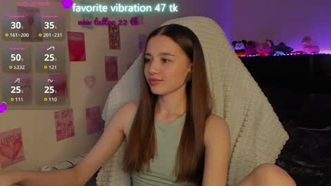 Emily online show from 04-05-26, 07:22