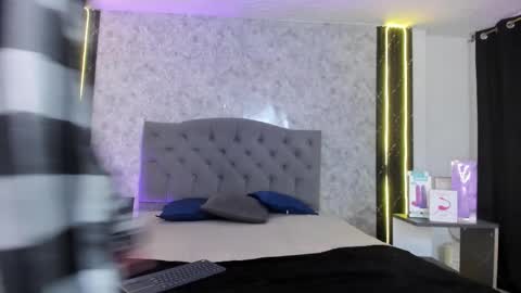 Mily online show from 03-20-26, 02:49