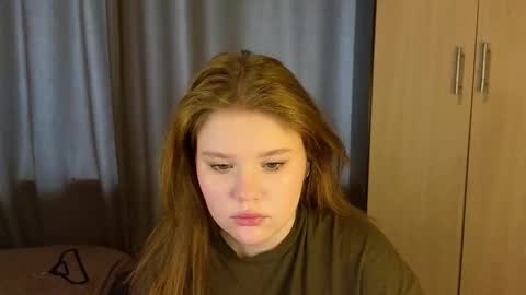 hi Im Mina  online show from 03-10-26, 04:50