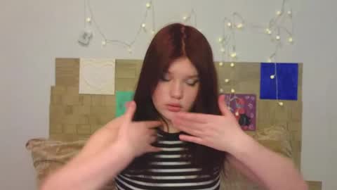 hi Im Mina  online show from 05-18-26, 05:24
