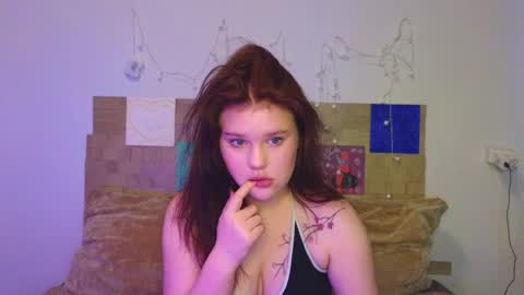 hi Im Mina  online show from 05-25-26, 09:37