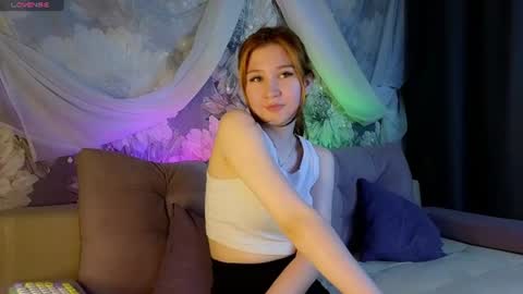 hi Im Mina  online show from 07-18-26, 05:17