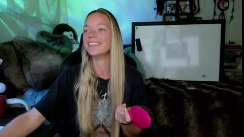 Mindy Mars online show from 09-24-25, 02:53