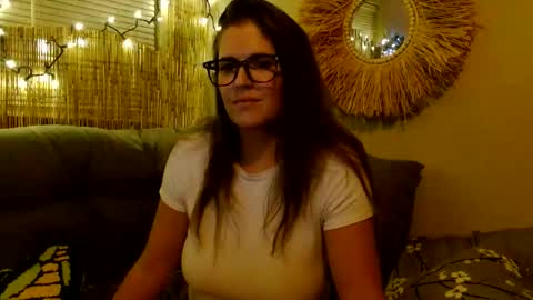 Mindy online show from 10-30-25, 06:15