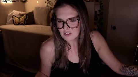 Snapshot of mindymounds chatting on 07-28-26, 04:30 Mindy online show from 07-28-26, 04:30