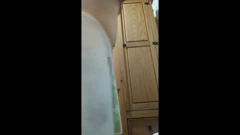 mineiro1514 online show from 04-22-26, 02:47