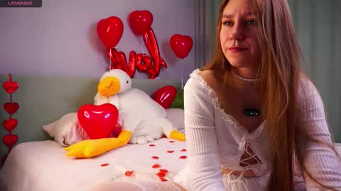 Mary online show from 02-13-26, 01:34