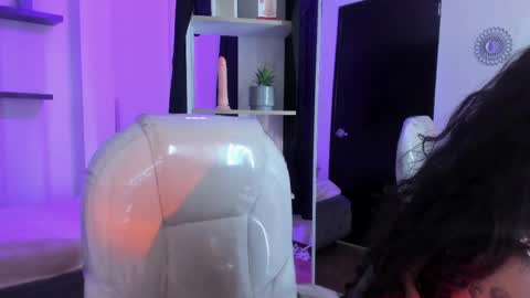 miniadelf online show from 04-15-26, 09:26