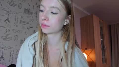 Amelia online show from 10-04-25, 09:35