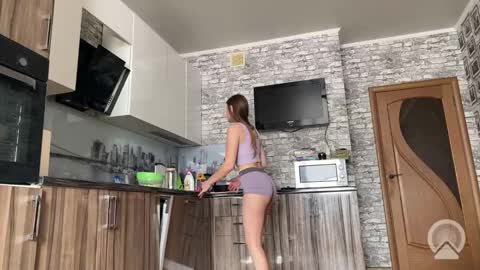 minimimi18 online show from 11-24-25, 06:57