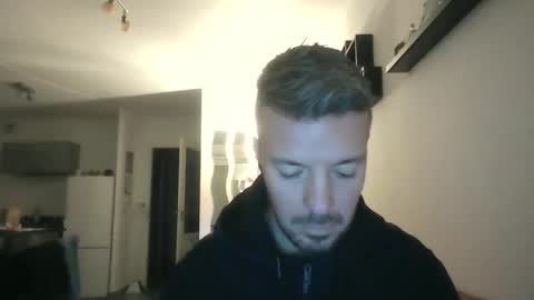 Snapshot of minka28 chatting on 01-13-26, 06:35 minka28 online show from 01-13-26, 06:35