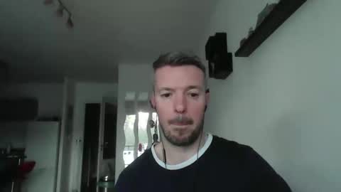 Snapshot of minka28 chatting on 03-30-26, 05:25 minka28 online show from 03-30-26, 05:25