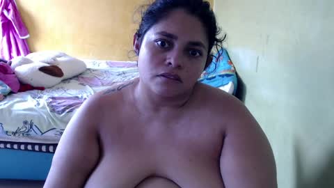 Snapshot of minnie_bbw69 chatting on 04-29-26, 06:47 Andrea online show from 04-29-26, 06:47