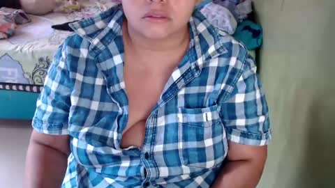 Snapshot of minnie_bbw69 chatting on 05-06-26, 11:04 Andrea online show from 05-06-26, 11:04