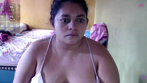 Snapshot of minnie_bbw69 chatting on 05-18-26, 12:00 Andrea online show from 05-18-26, 12:00
