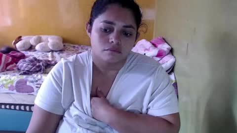 Snapshot of minnie_bbw69 chatting on 06-07-26, 01:15 Andrea online show from 06-07-26, 01:15